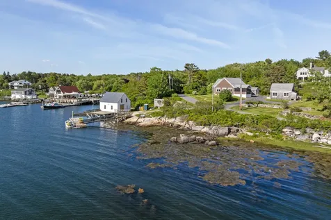 26 Pratt's Island Road Southport ME 04576