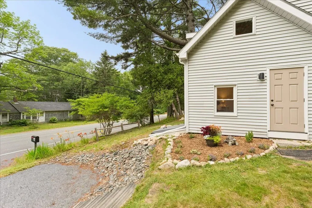275 Sound Drive Mount Desert ME 04660