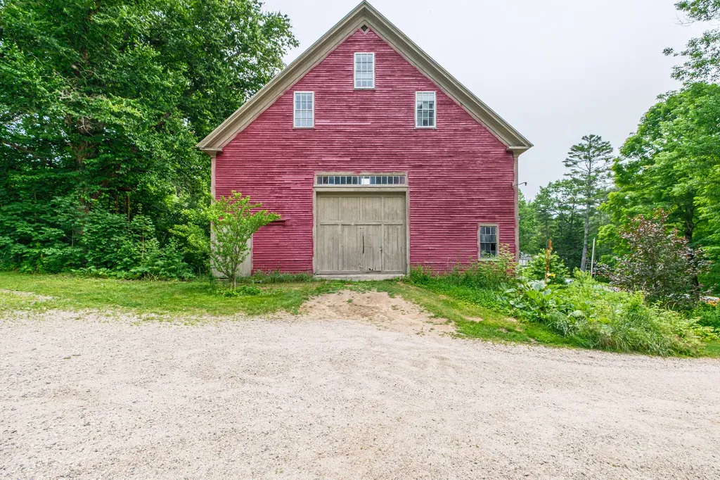 489 North Road Bethel ME 04217