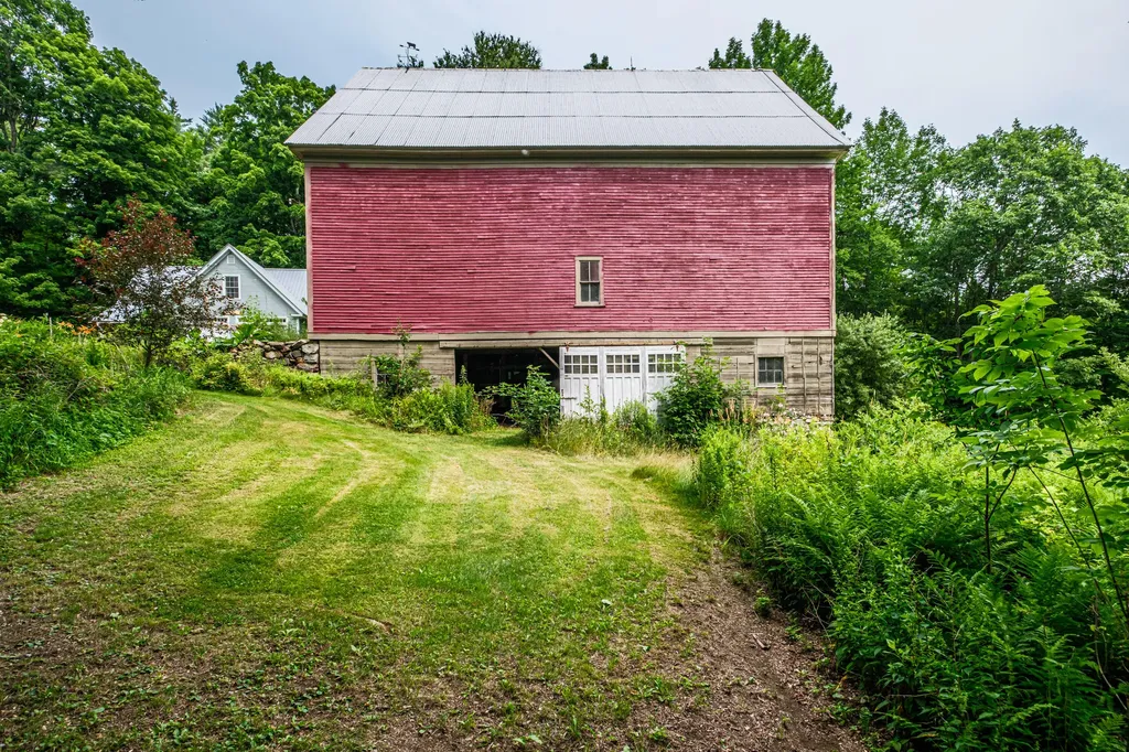 489 North Road Bethel ME 04217