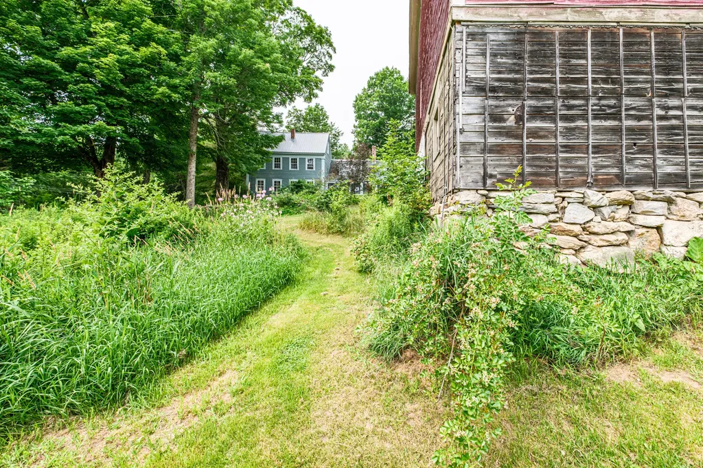489 North Road Bethel ME 04217
