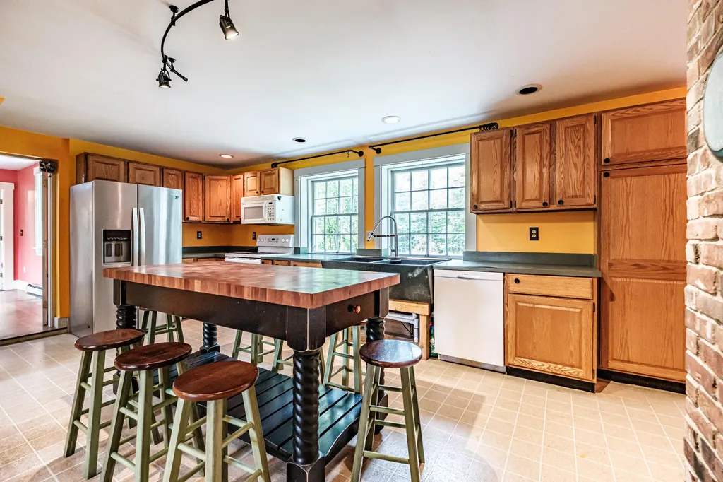 489 North Road Bethel ME 04217