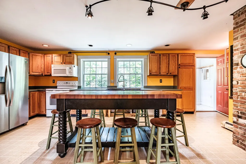 489 North Road Bethel ME 04217