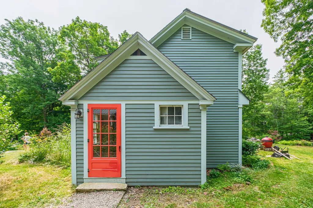 489 North Road Bethel ME 04217