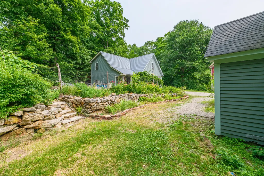 489 North Road Bethel ME 04217