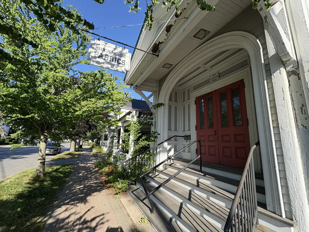 4 Pleasant Street Brunswick ME 04011