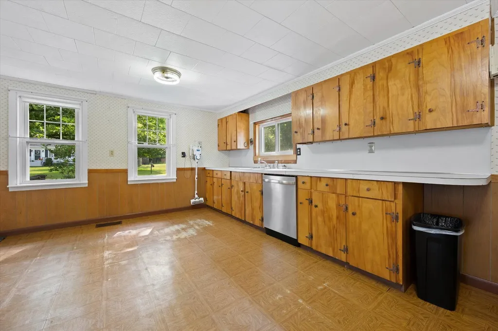 67 W Side Drive Verona Island ME 04416