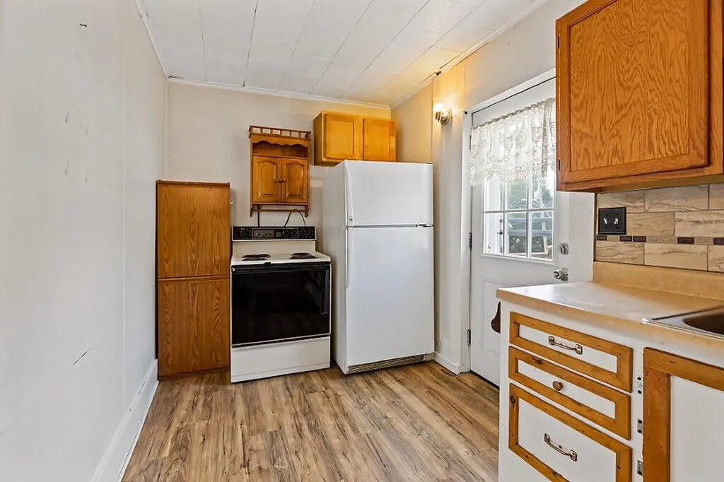 19 Spring Street Clinton ME 04927
