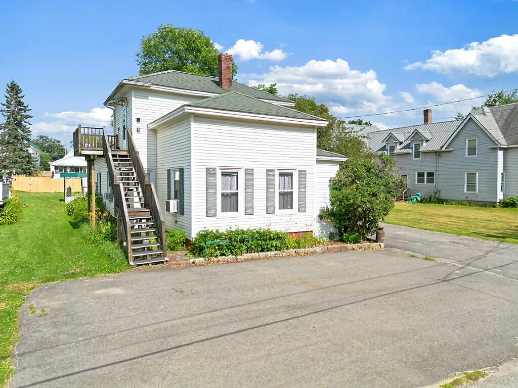 19 Spring Street Clinton ME 04927