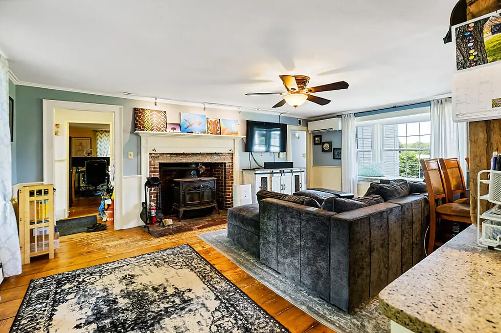 34 Burleigh Road Vassalboro ME 04989