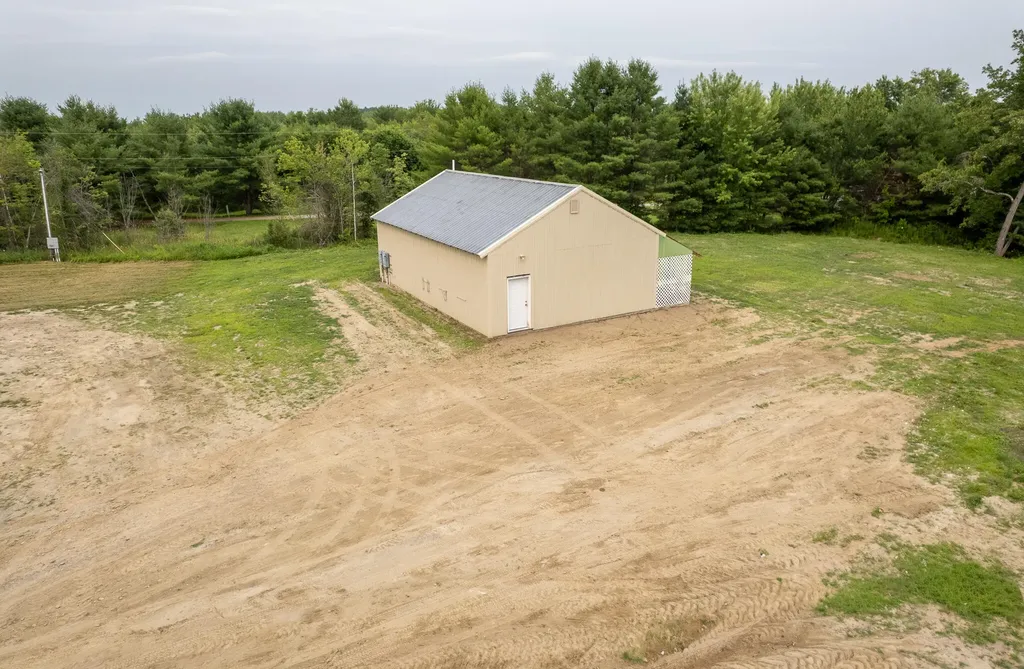 1083 Manchester Road Belgrade ME 04917