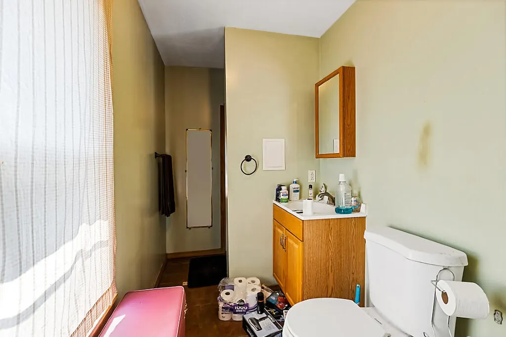 8 Commercial Street Hartland ME 04943