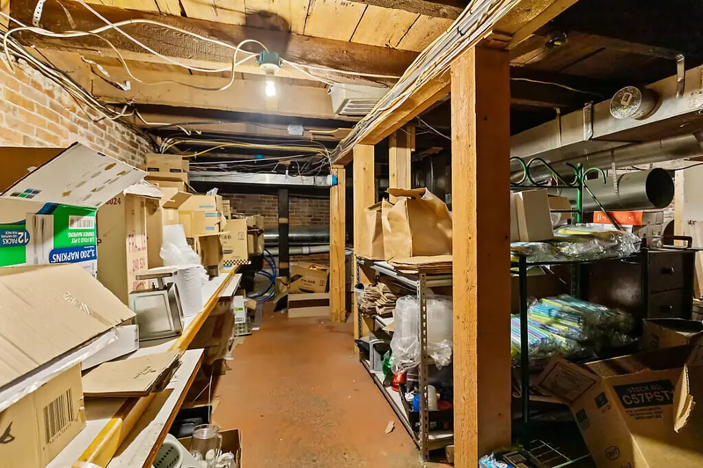 8 Commercial Street Hartland ME 04943