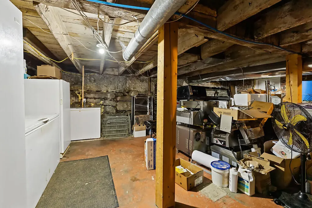 8 Commercial Street Hartland ME 04943