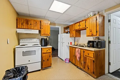 8 Commercial Street Hartland ME 04943
