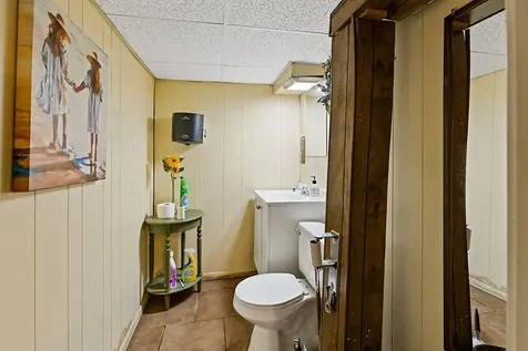 8 Commercial Street Hartland ME 04943