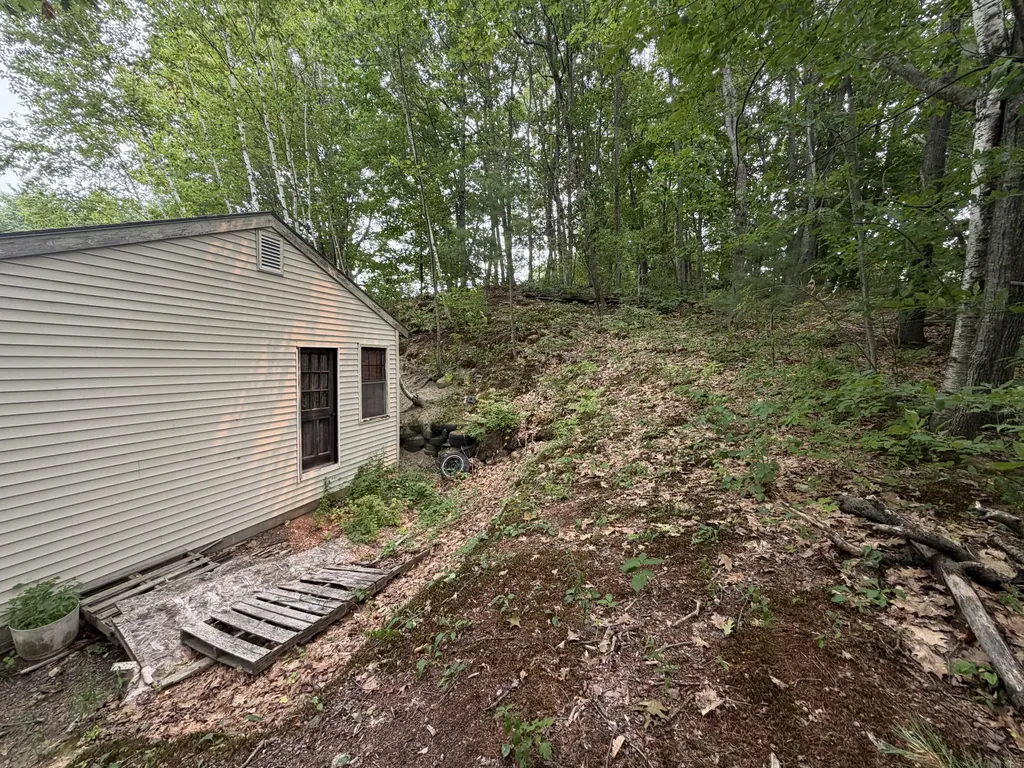 21 7th Street Auburn ME 04210
