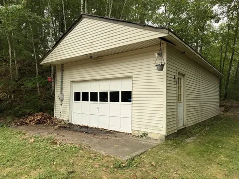 21 7th Street Auburn ME 04210