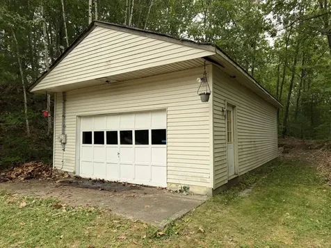 21 7th Street Auburn ME 04210
