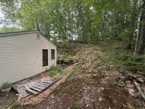 21 7th Street Auburn ME 04210