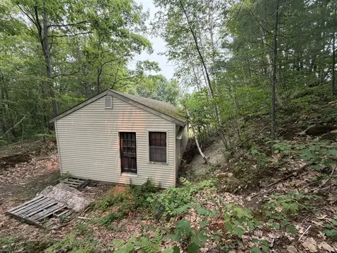 21 7th Street Auburn ME 04210