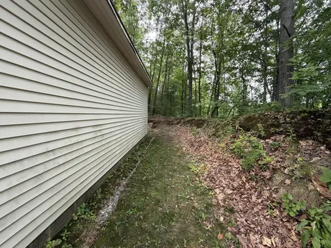 21 7th Street Auburn ME 04210