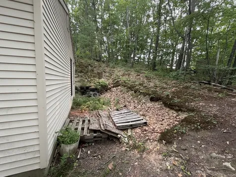 21 7th Street Auburn ME 04210