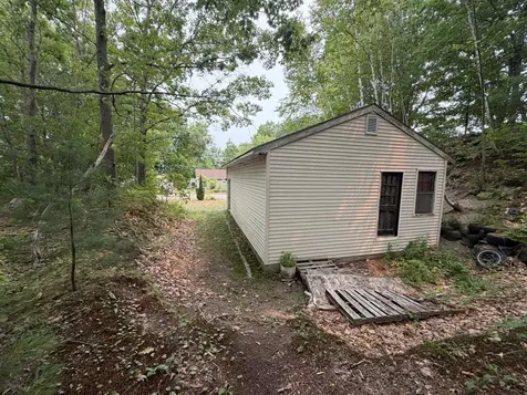 21 7th Street Auburn ME 04210