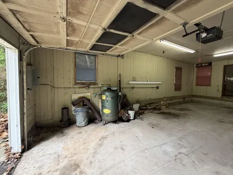 21 7th Street Auburn ME 04210