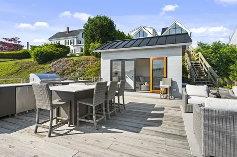 31 Water Street Kittery ME 03904