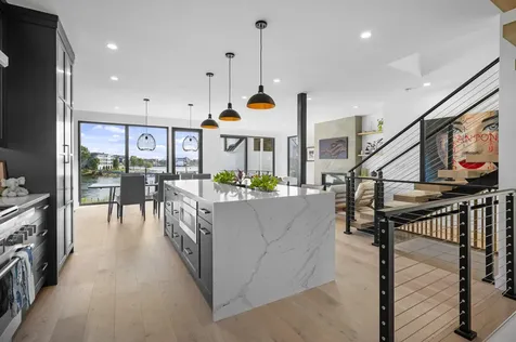 31 Water Street Kittery ME 03904