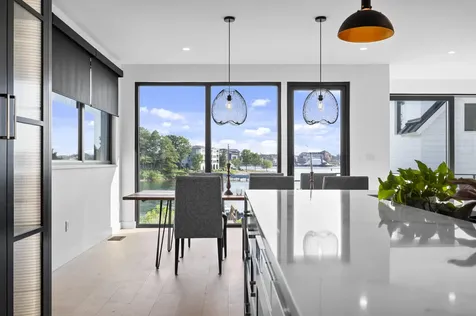 31 Water Street Kittery ME 03904