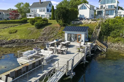 31 Water Street Kittery ME 03904