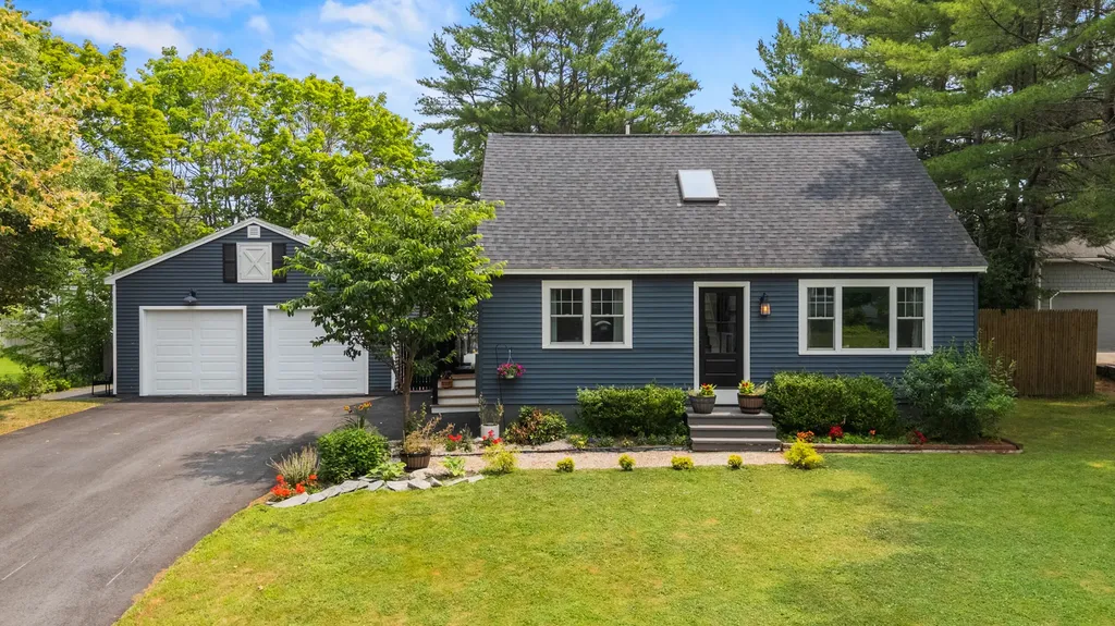 4 Ellen Circle Yarmouth ME 04096