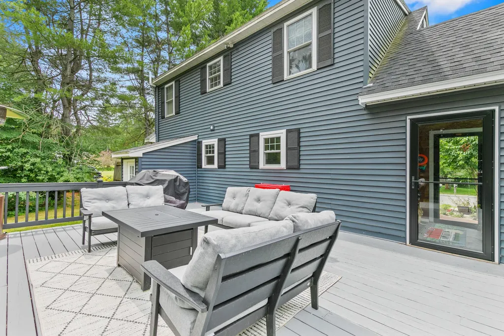 4 Ellen Circle Yarmouth ME 04096