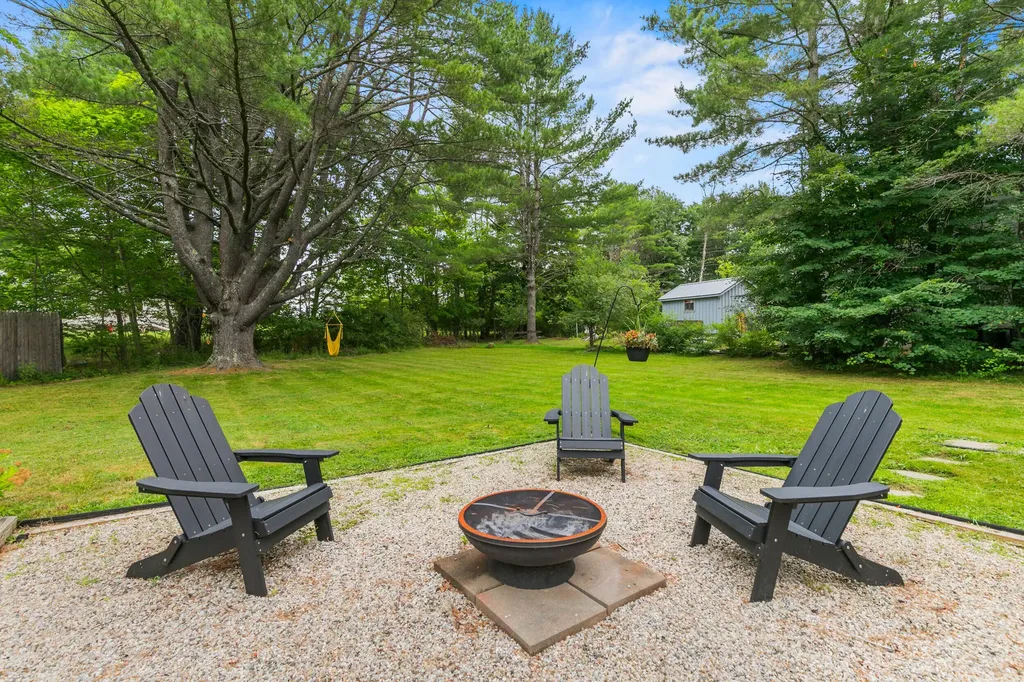 4 Ellen Circle Yarmouth ME 04096