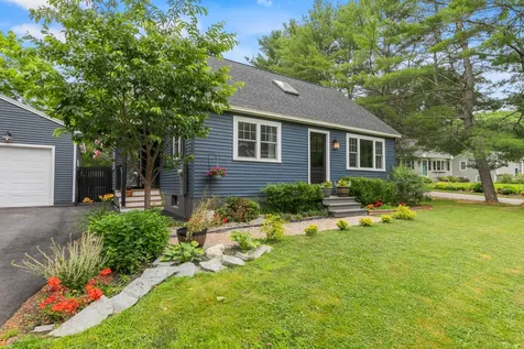 4 Ellen Circle Yarmouth ME 04096