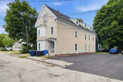 16 Temple Street Auburn ME 04210