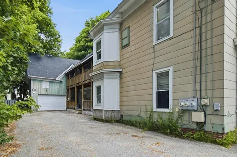 16 Temple Street Auburn ME 04210