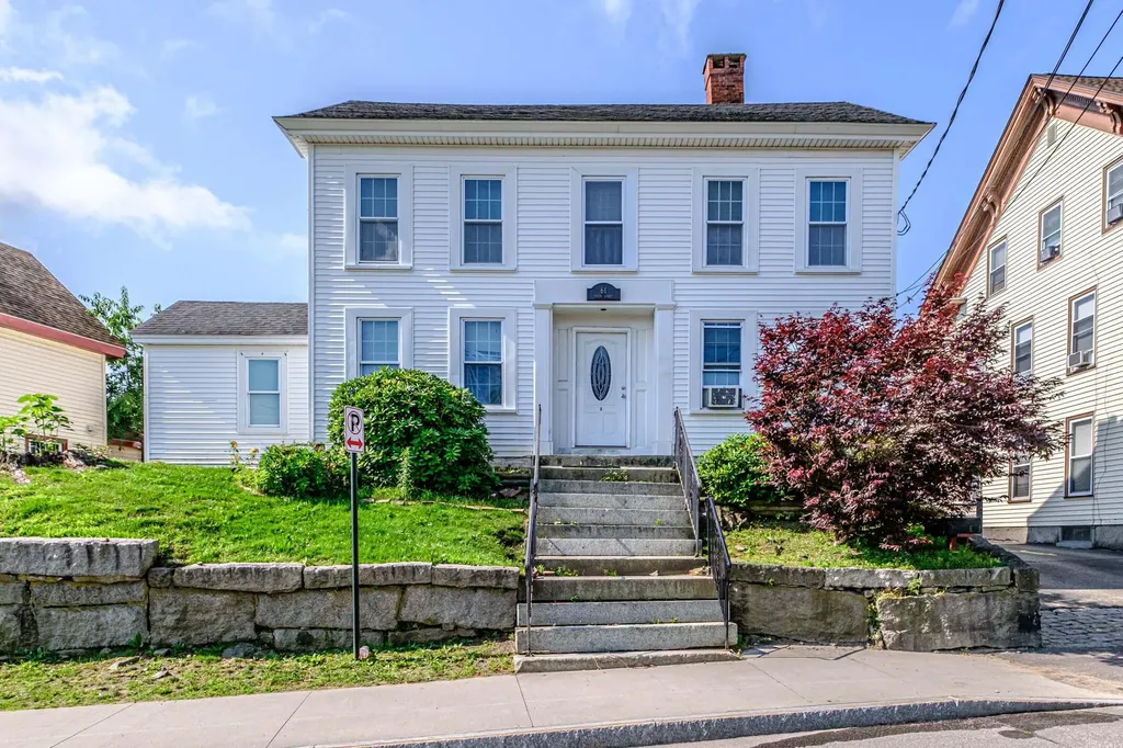61 South Street Biddeford ME 04005