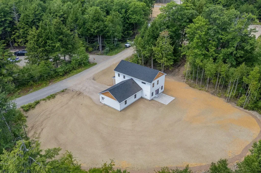 63 Mcgrath Pond Loop Road Belgrade ME 04917