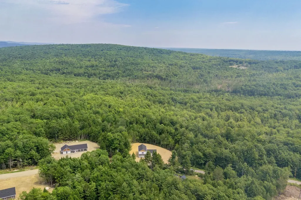 63 Mcgrath Pond Loop Road Belgrade ME 04917