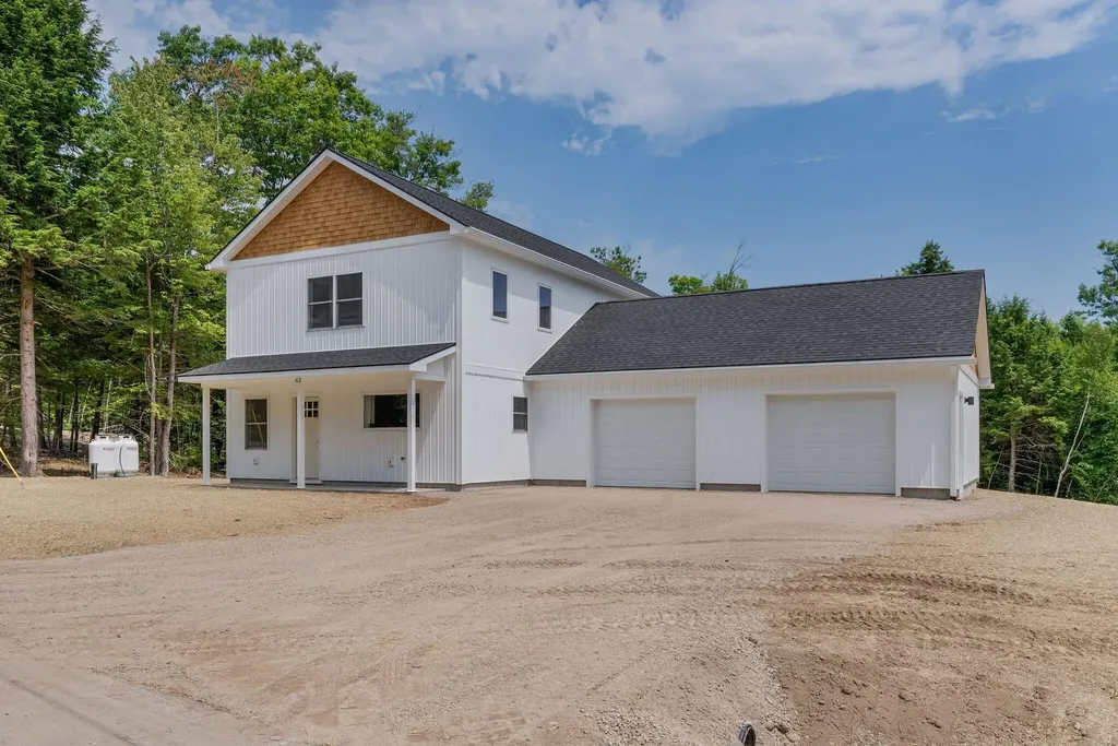 63 Mcgrath Pond Loop Road Belgrade ME 04917