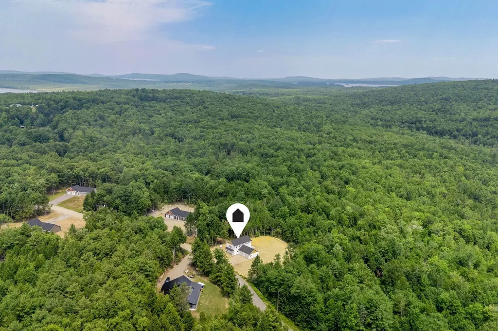 63 Mcgrath Pond Loop Road Belgrade ME 04917