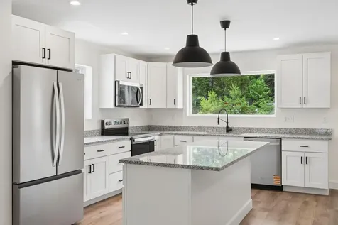 63 Mcgrath Pond Loop Road Belgrade ME 04917