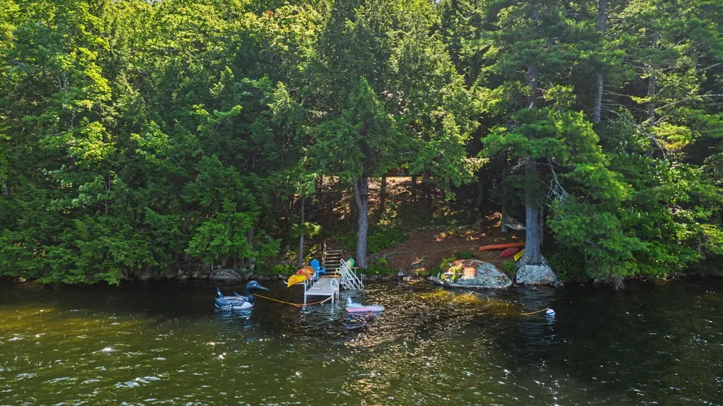 109 Spring Valley Road Raymond ME 04071