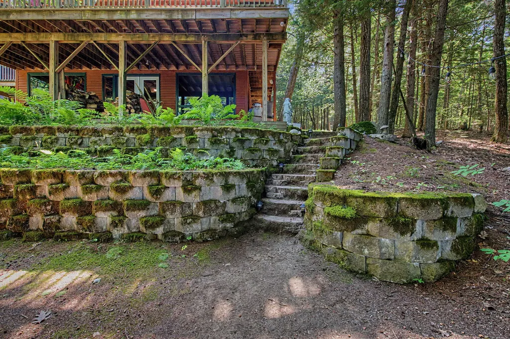 109 Spring Valley Road Raymond ME 04071