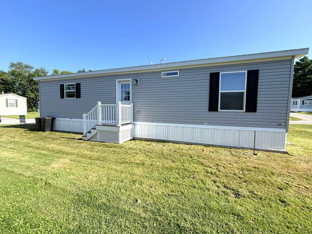 1048 Sabattus Street Lewiston ME 04240