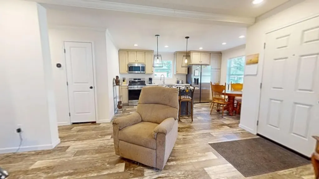 1048 Sabattus Street Lewiston ME 04240