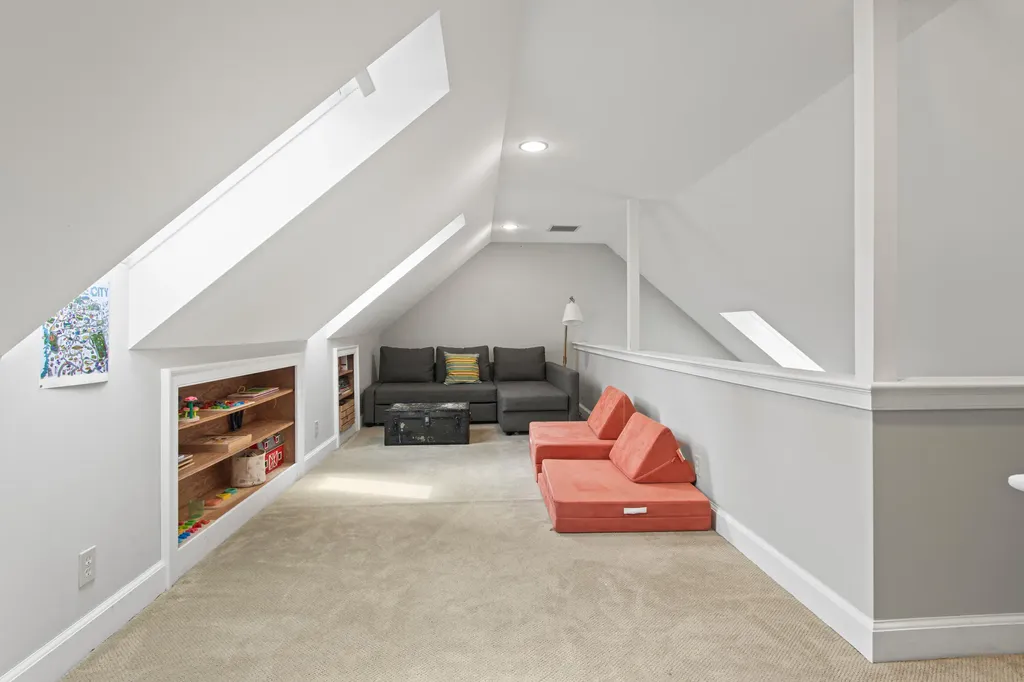18 Kimberley Circle Brunswick ME 04011